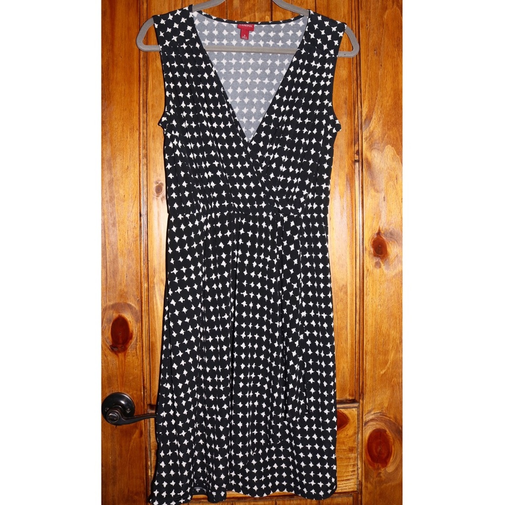 Black & White Knee-Length Dress